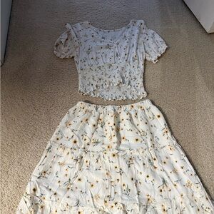 Floral White Smocked Women's Set